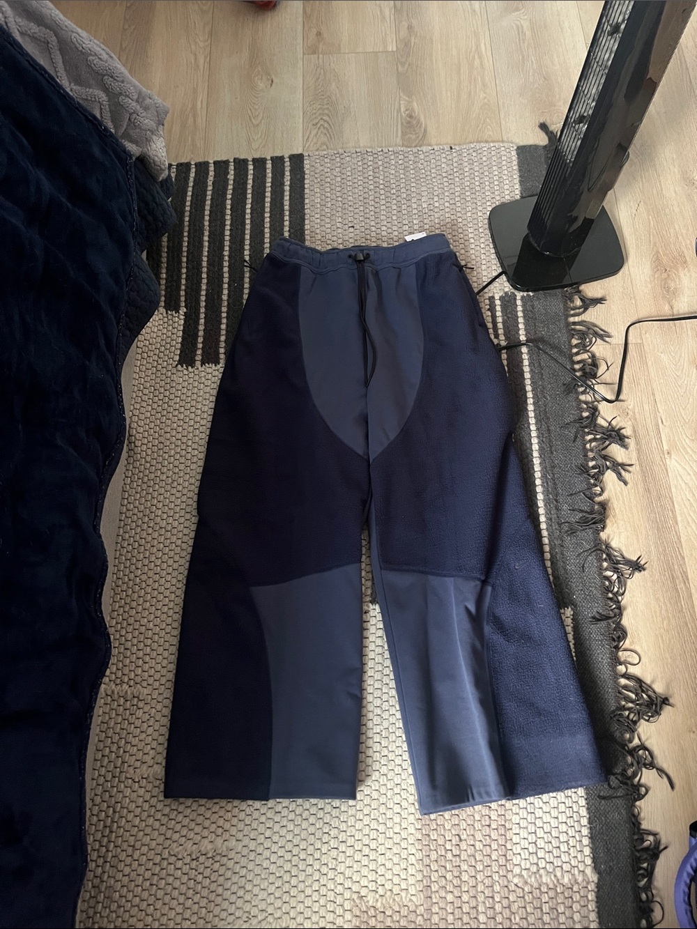Nike Men's Navy Two-Tone Sweatpants
